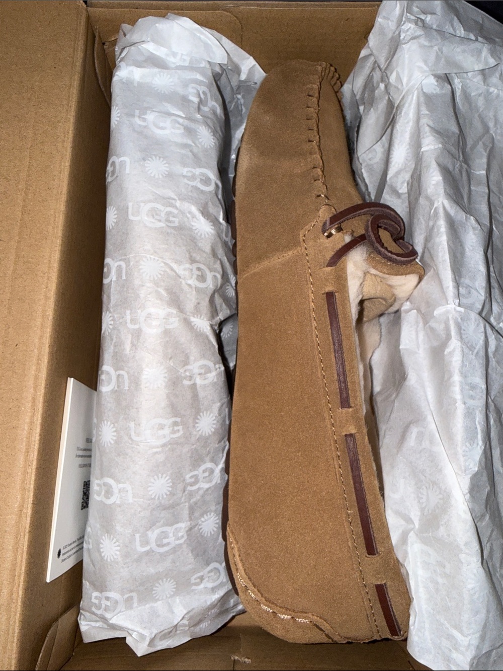 UGG Women’s Dakota Moccasins Size 9